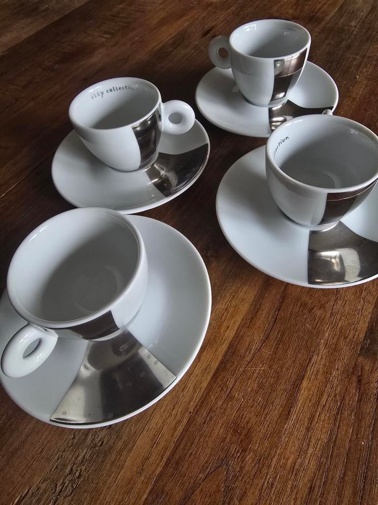 Illy Art Collection 2002 – Michelangelo Pistoletto espresso, Ophalen of Verzenden, Zo goed als nieuw, Overige stijlen, Kop(pen) en/of Schotel(s)