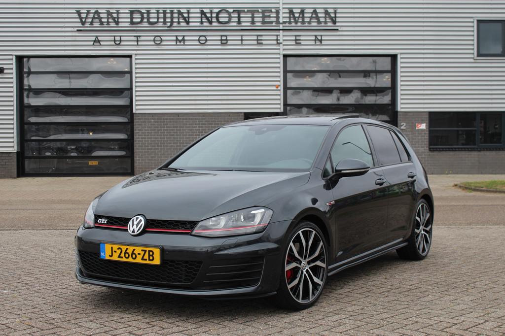 Volkswagen Golf 2.0 TSI GTI / Panoramadak / Stoelverwarming, Auto's, Stof, Gebruikt, 4 cilinders, Zwart