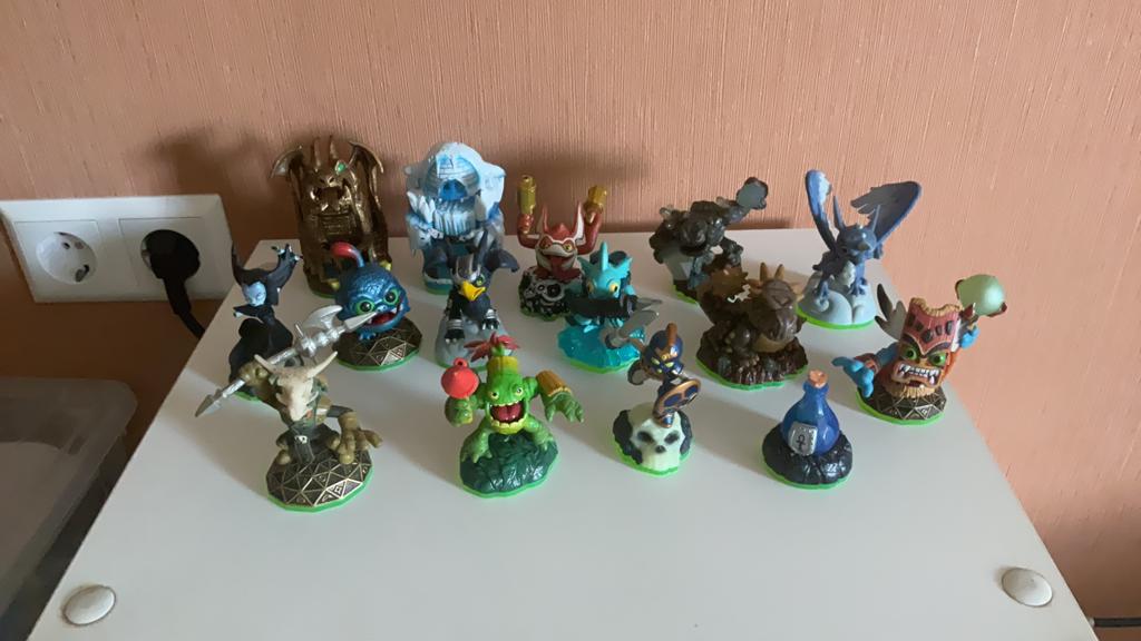Skylanders spyros adventure figuren, Spelcomputers en Games, Games | Nintendo Wii, Avontuur en Actie, Gebruikt, 2 spelers, Ophalen of Verzenden