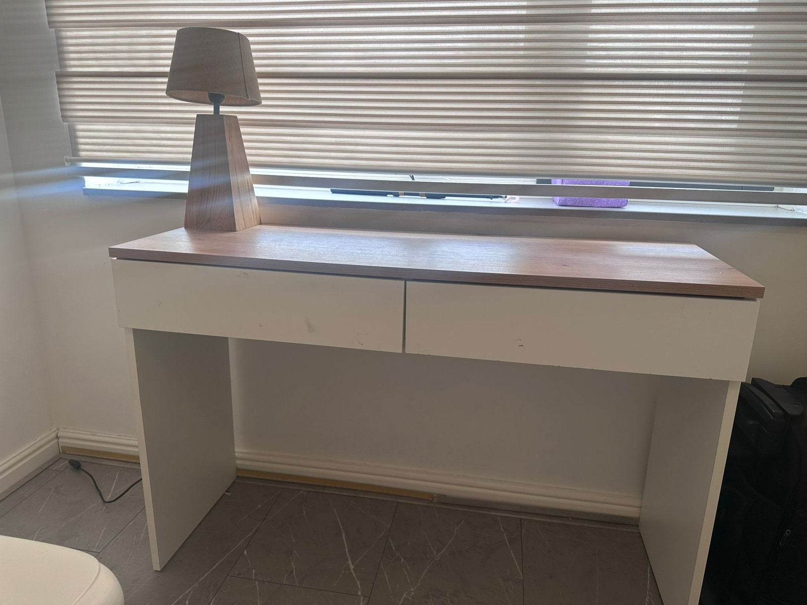 Bureau, Ophalen, Zo goed als nieuw