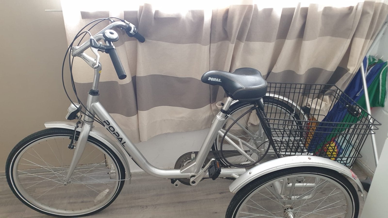 Popal driewieler fiets met mand - Zilver, Fietsen en Brommers, Fietsen | Driewielfietsen, Ophalen, Gebruikt, Velgrem