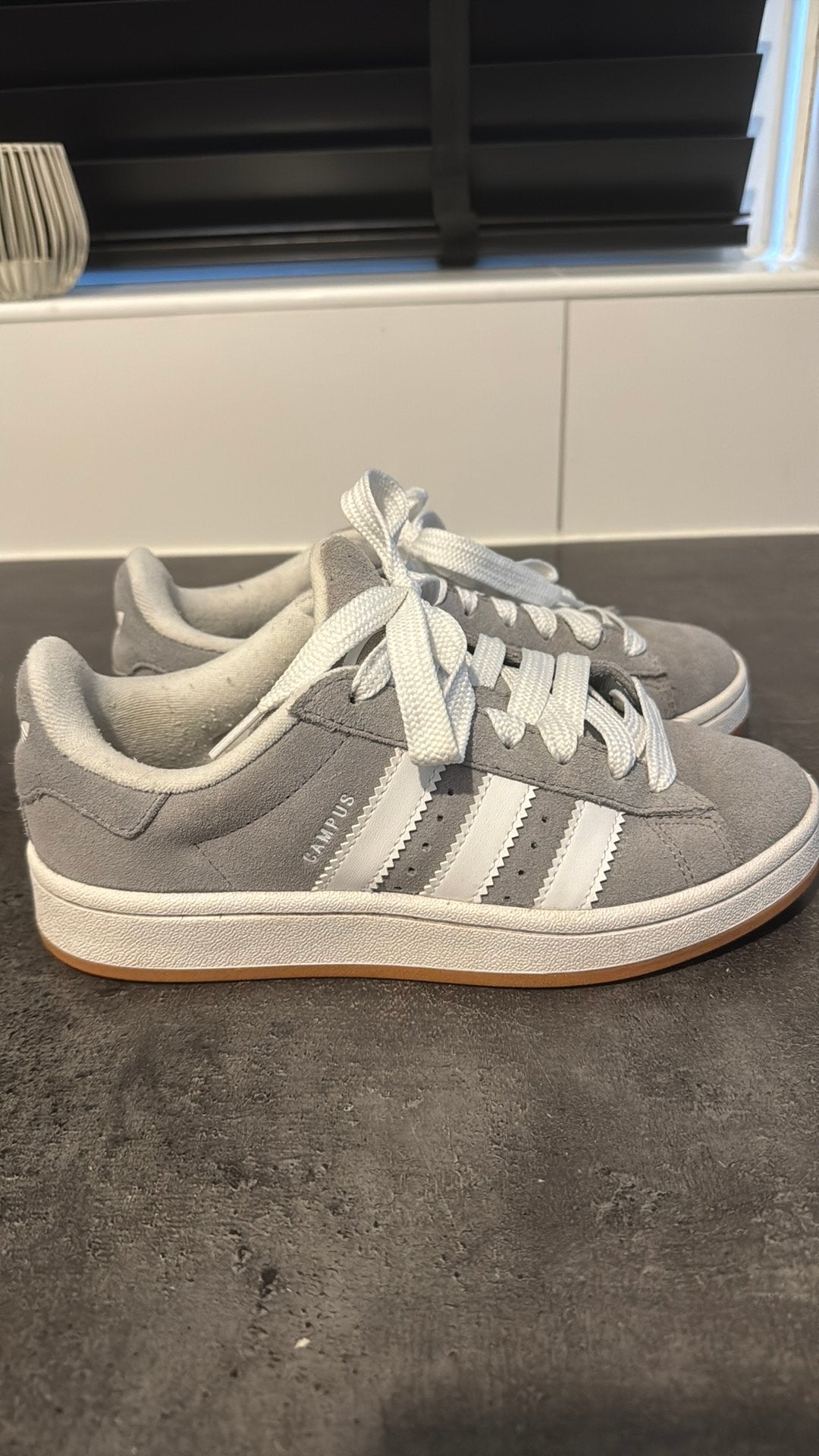 Adidas Campus Grijs Maat 37 1/3, Ophalen of Verzenden, Gedragen, Grijs, Sneakers of Gympen