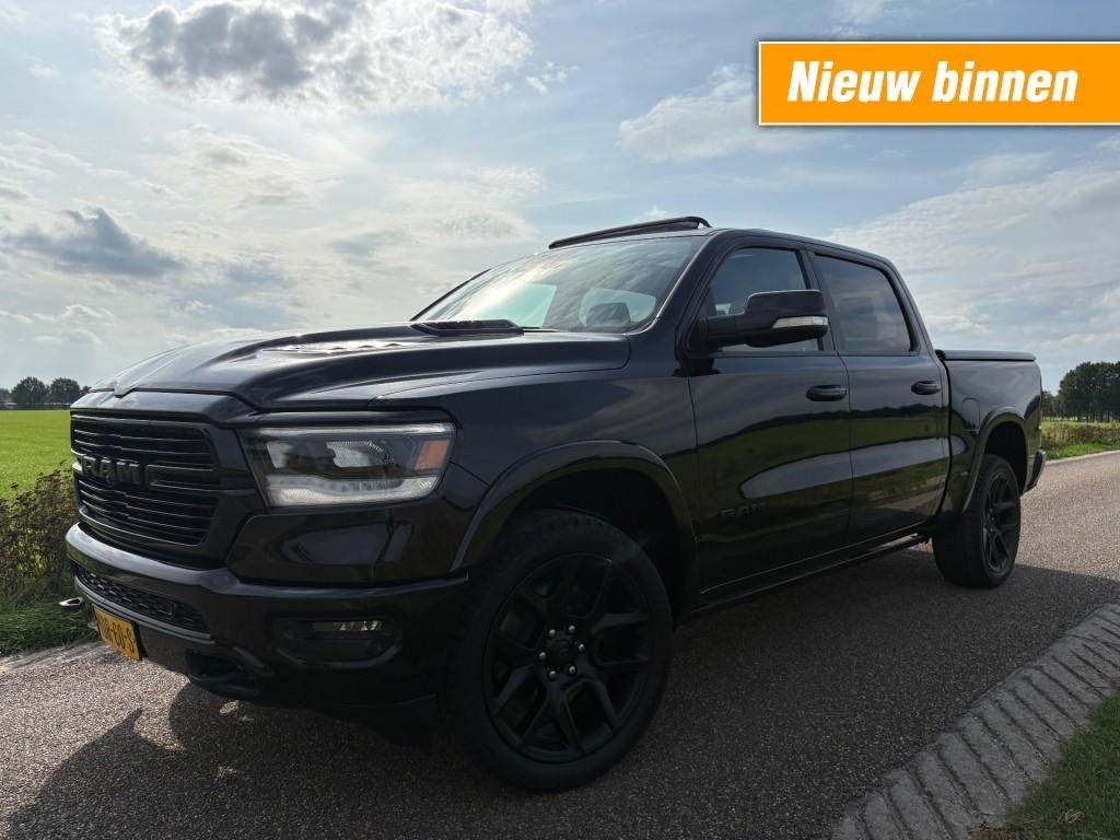 Dodge RAM 1500 5.7 V8 4X4 LARAMIE / BOMVOL / MARGE / LUCHTVE, Auto's, Automaat, Gebruikt, Zwart, Bedrijf