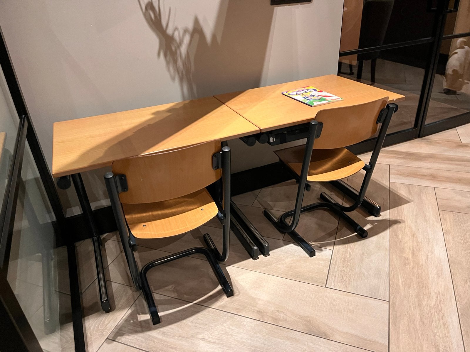 Stevige schooltafel en stoel set - ideaal voor thuis, Ophalen, Gebruikt, Tafel(s) en Stoel(en)
