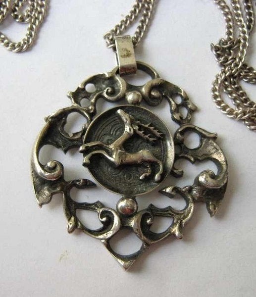 Grote 800 zilver antieke hanger hert, jacht + ketting BAS, Ophalen, Zo goed als nieuw, Zilver, Dier