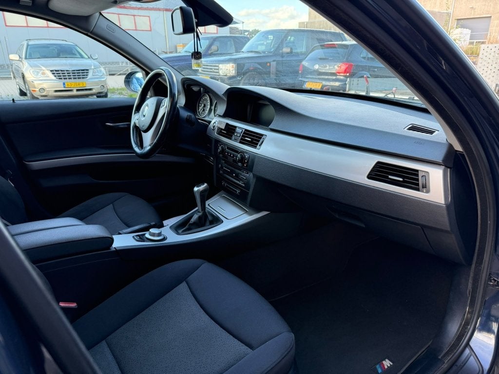 Foto 12 van BMW 3-Serie 2.0 I 318! 2006 Blauw