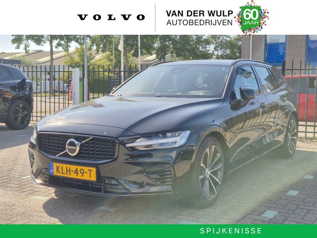 Volvo V60 T8 455PK AWD Plus Dark | Harman Kardon | Schuifdak, Automaat, Gebruikt, 4 cilinders, 24 maanden