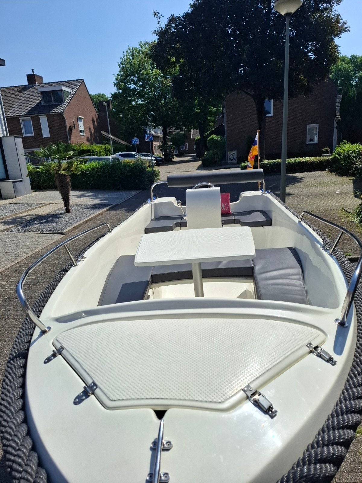 Mooie consoleboot met motor en trailer, Watersport en Boten, Vis- en Consoleboten, Ophalen, Viertaktmotor, Zo goed als nieuw, Buitenboordmotor