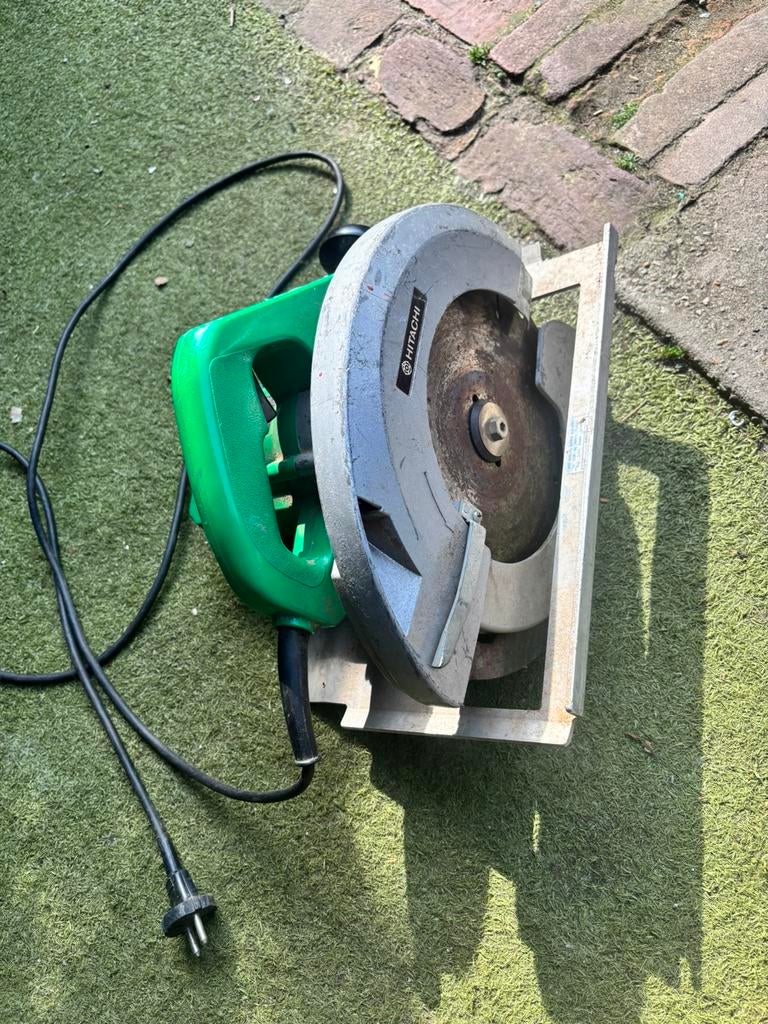 Hitachi cirkelzaag 235mm, Cirkelzaag, Ophalen of Verzenden, Zo goed als nieuw, 30 tot 70 mm