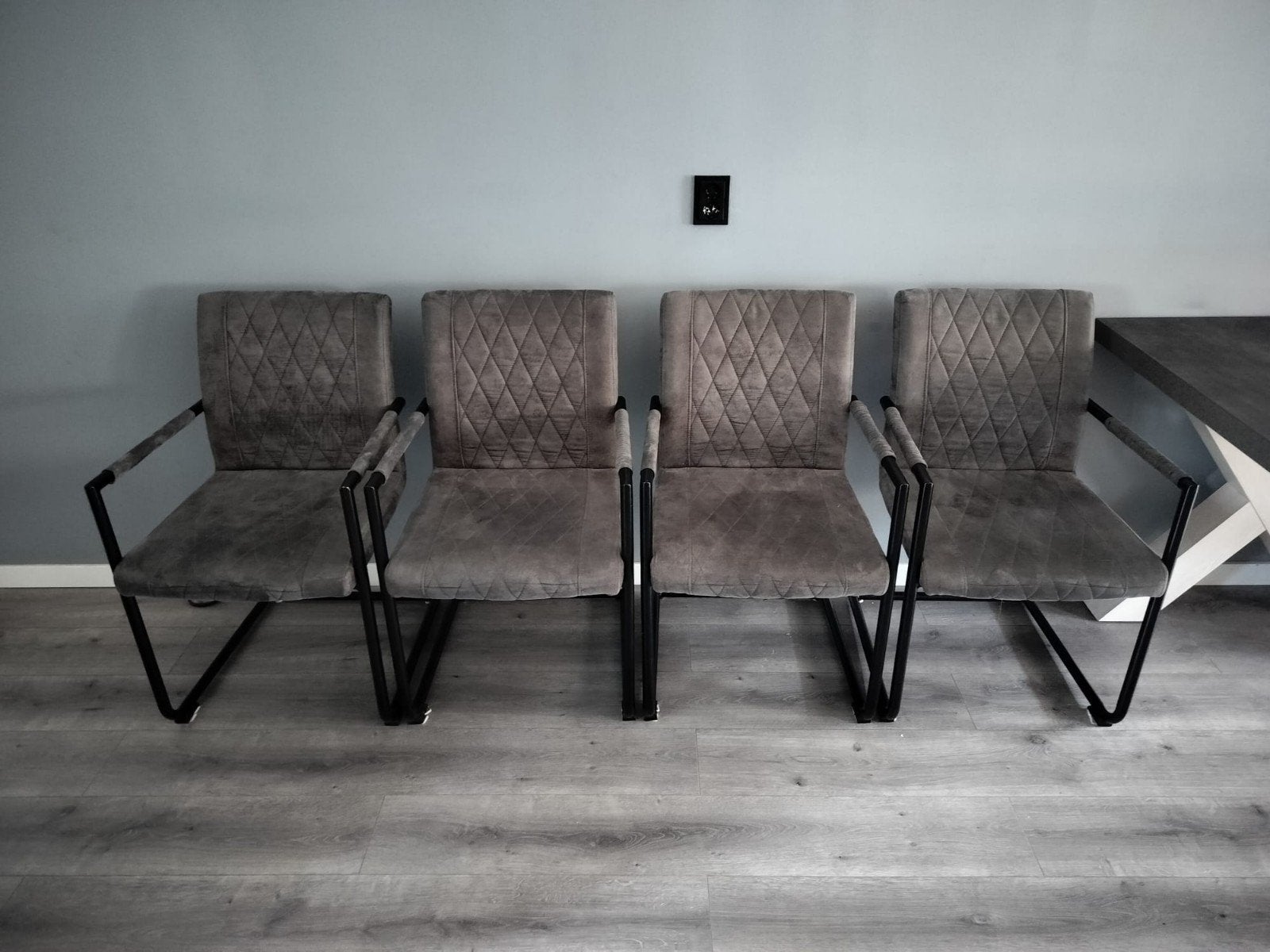 4 stoelen van a meubel, Ophalen, Gebruikt, Zwart