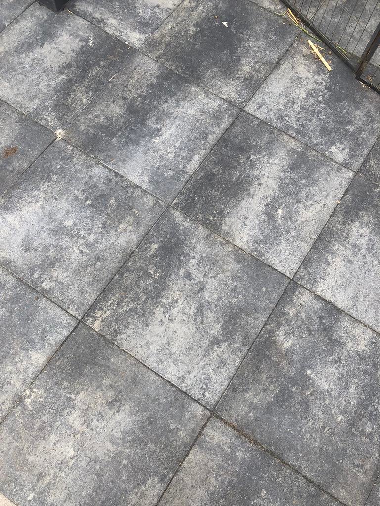 32 nieuwe tegels 50x50 antraciet grijs op pallet, Ophalen of Verzenden, Zo goed als nieuw, Beton, Gecoat