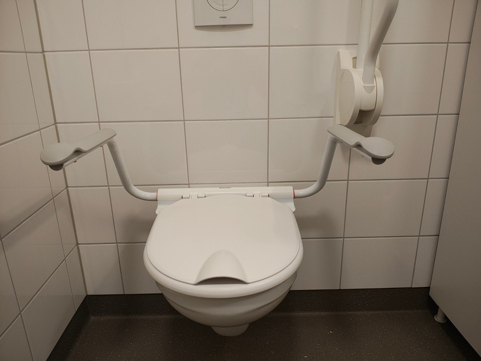 Etac supporter toiletbril met armsteunen, Ophalen of Verzenden, Zo goed als nieuw