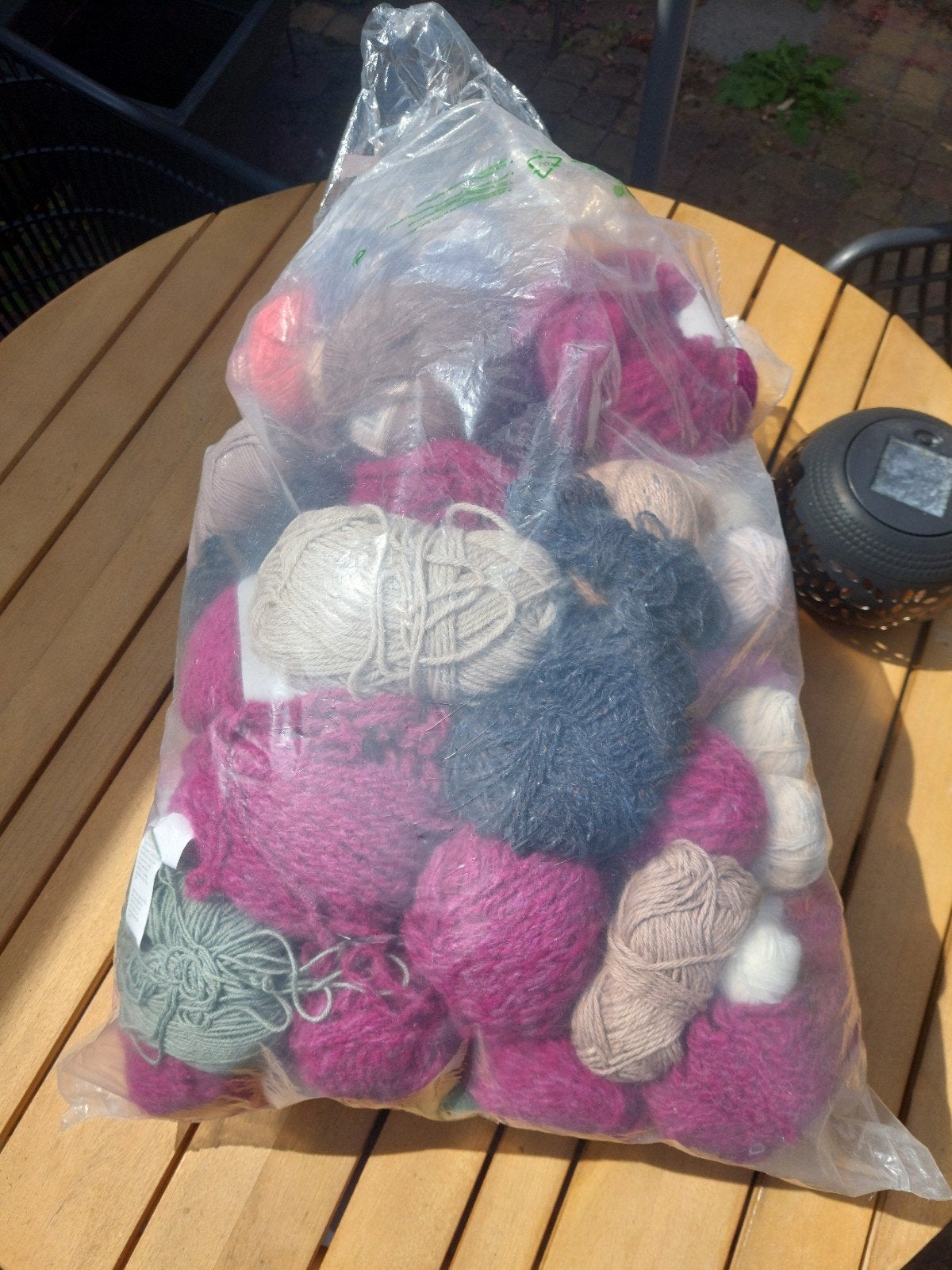 Gratis restanten bolletjes wol, gratis wol, gratis, Hobby en Vrije tijd, Breien en Haken, Ophalen