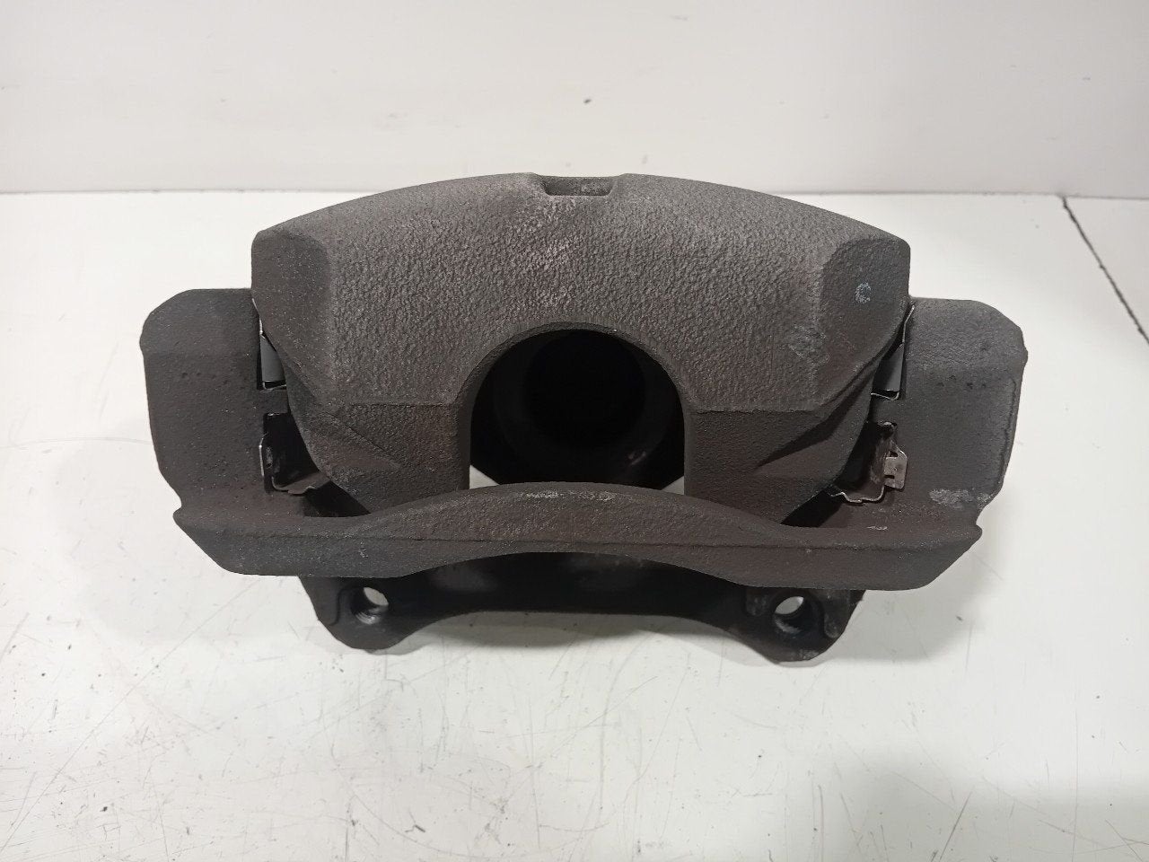 Remklauw links voor Opel Insignia, Onderdelen@venauto.nl, Van der Ven Autorecycling B.V., Gebruikt, Ettenseweg 76, 4706 PB Roosendaal, The Netherlands