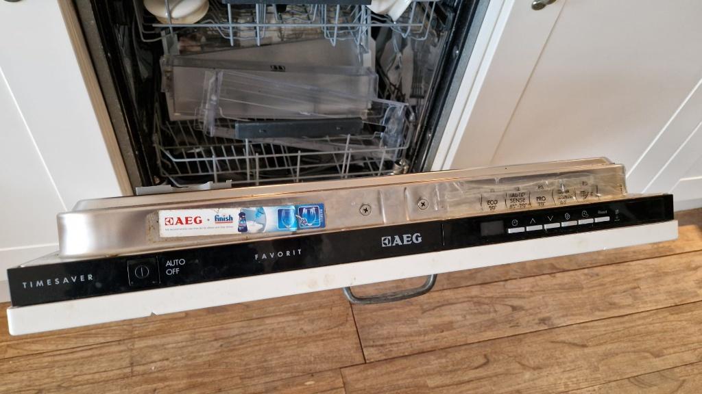 AEG dishwasher – excellent condition, Ophalen, Minder dan 85 cm, Energieklasse A of zuiniger, Zo goed als nieuw