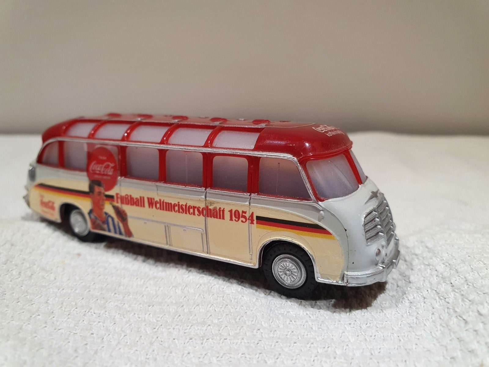 Kassboher Setra S8 Coca-Cola/Fussball 1954 bus 1:87, Ophalen of Verzenden, Zo goed als nieuw, Bus of Vrachtwagen, Overige merken