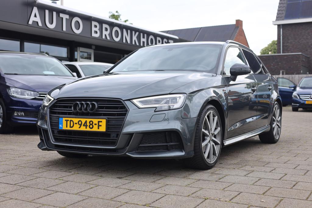 Audi A3 Sportback 1.5 TFSI S-LINE I AUT I B&O I 18 INCH, Gebruikt, Euro 6, 150 pk, Leder en Stof