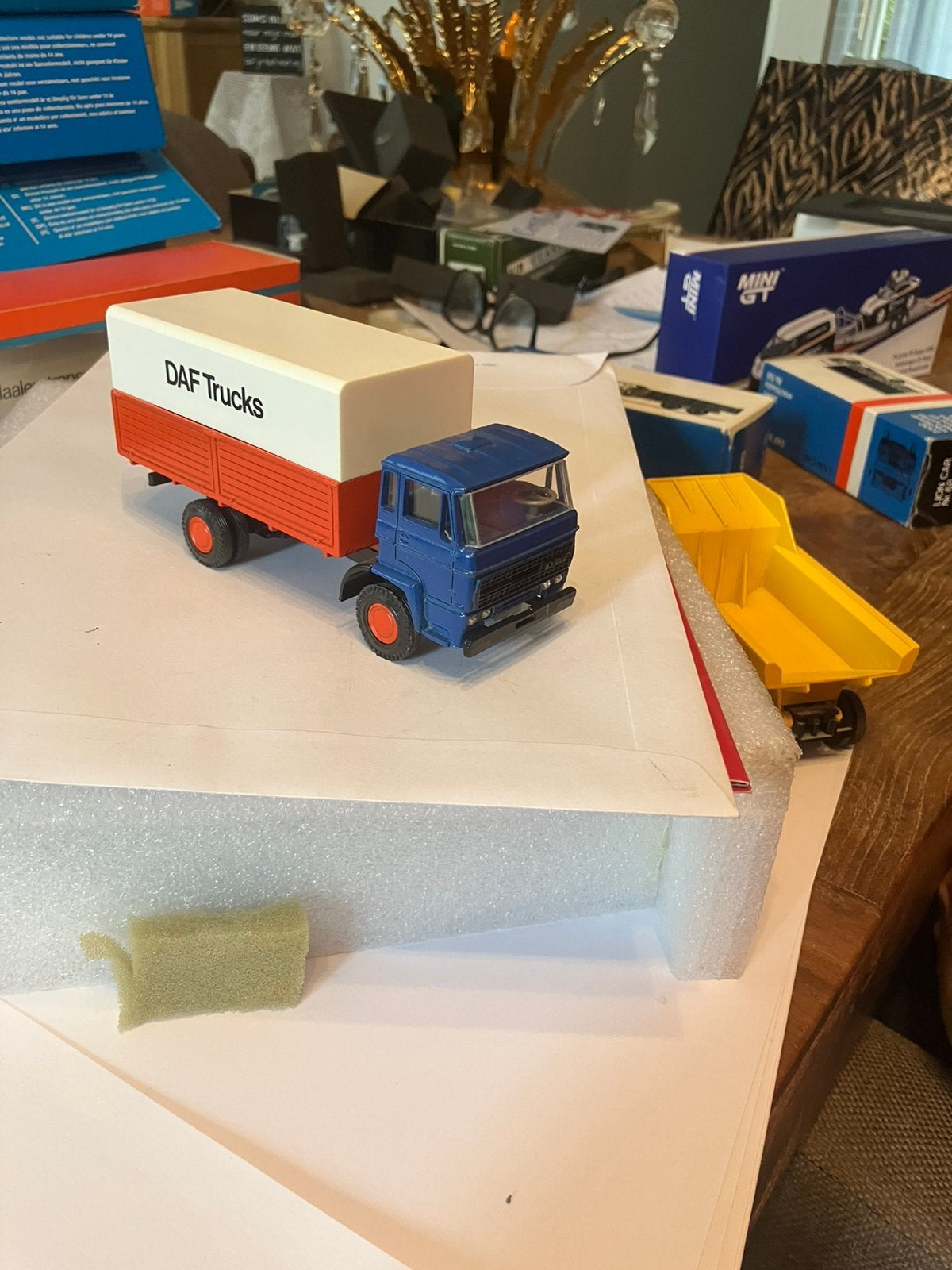 DAF 2300 BAKWAGEN met Huif speciale uitvoering met Doos, Hobby en Vrije tijd, Ophalen of Verzenden, Zo goed als nieuw, Bus of Vrachtwagen