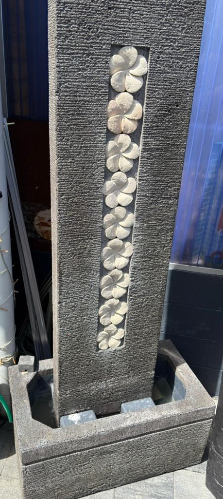 Waterparty, Tuin en Terras, Ophalen, Zo goed als nieuw, Beton, Waterval