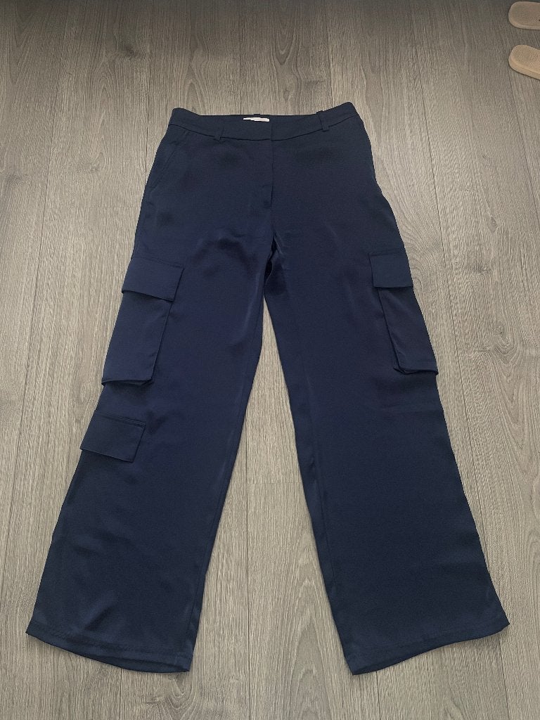 H&M blauwe satijnen baggy cargo broek pants mt 38, H&M, Blauw, Ophalen of Verzenden, Zo goed als nieuw