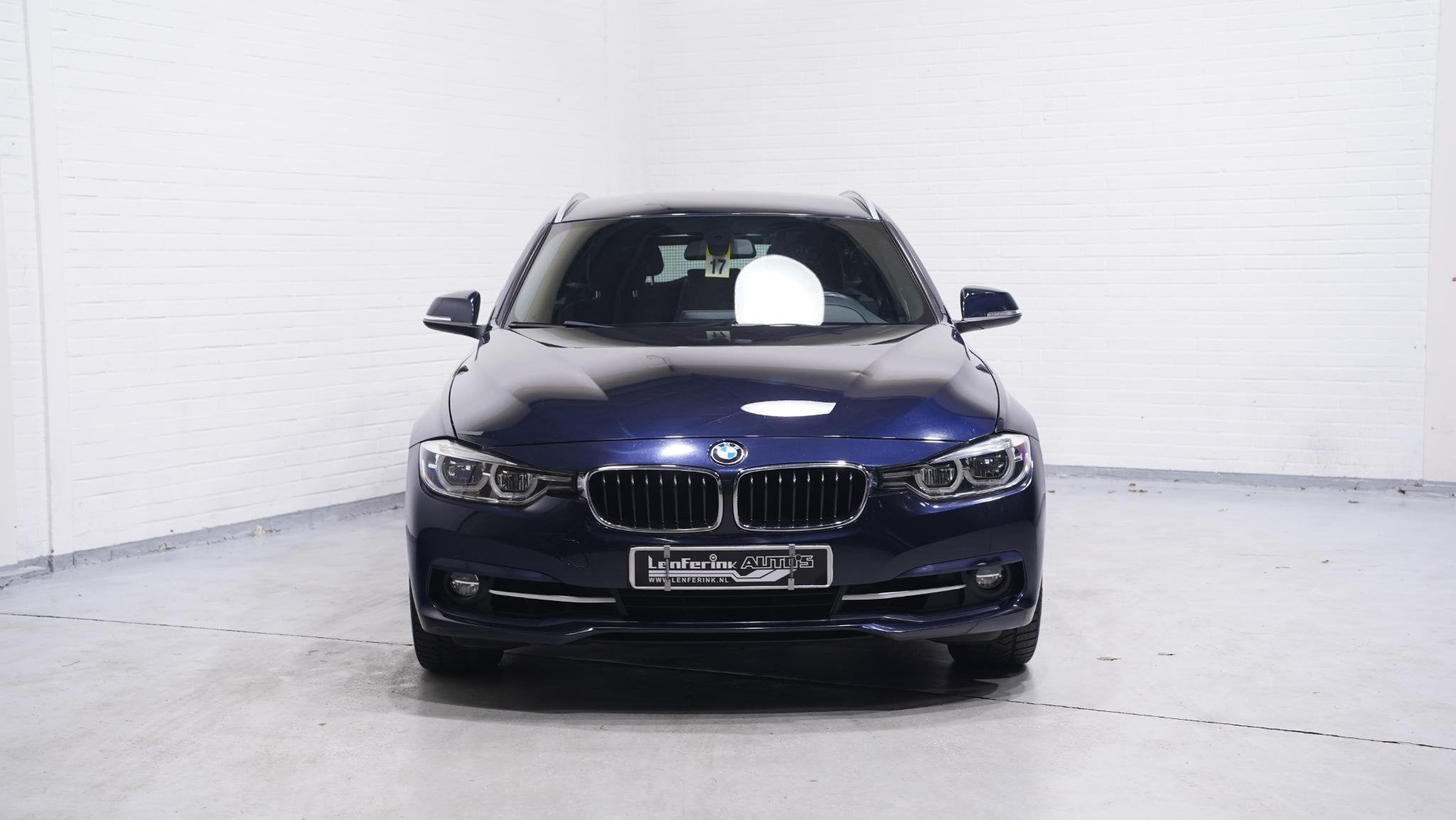 BMW 3-serie Touring 318i M Sport Edition NAP CLima Navi Led, Automaat, Gebruikt, Euro 6, Blauw