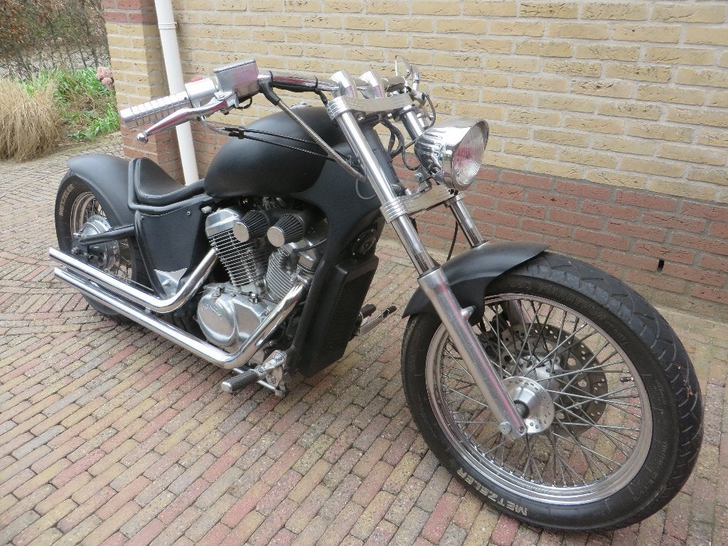 Unieke Honda Shadow VT600 Chopper / Bobber, Motoren, 2 cilinders, Chopper, Gebruikt, Particulier