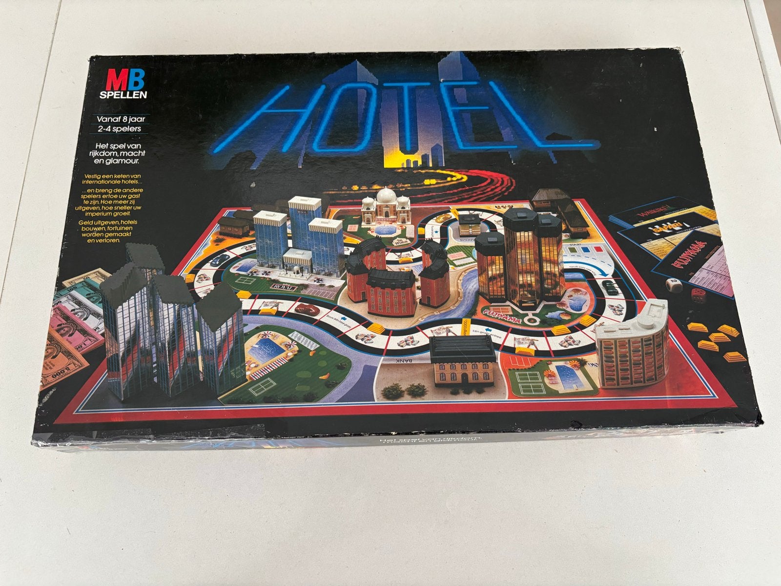 MB Spellen Hotel Bordspel - Klassiek Vastgoedspel!, Een of twee spelers, Ophalen of Verzenden, Gebruikt