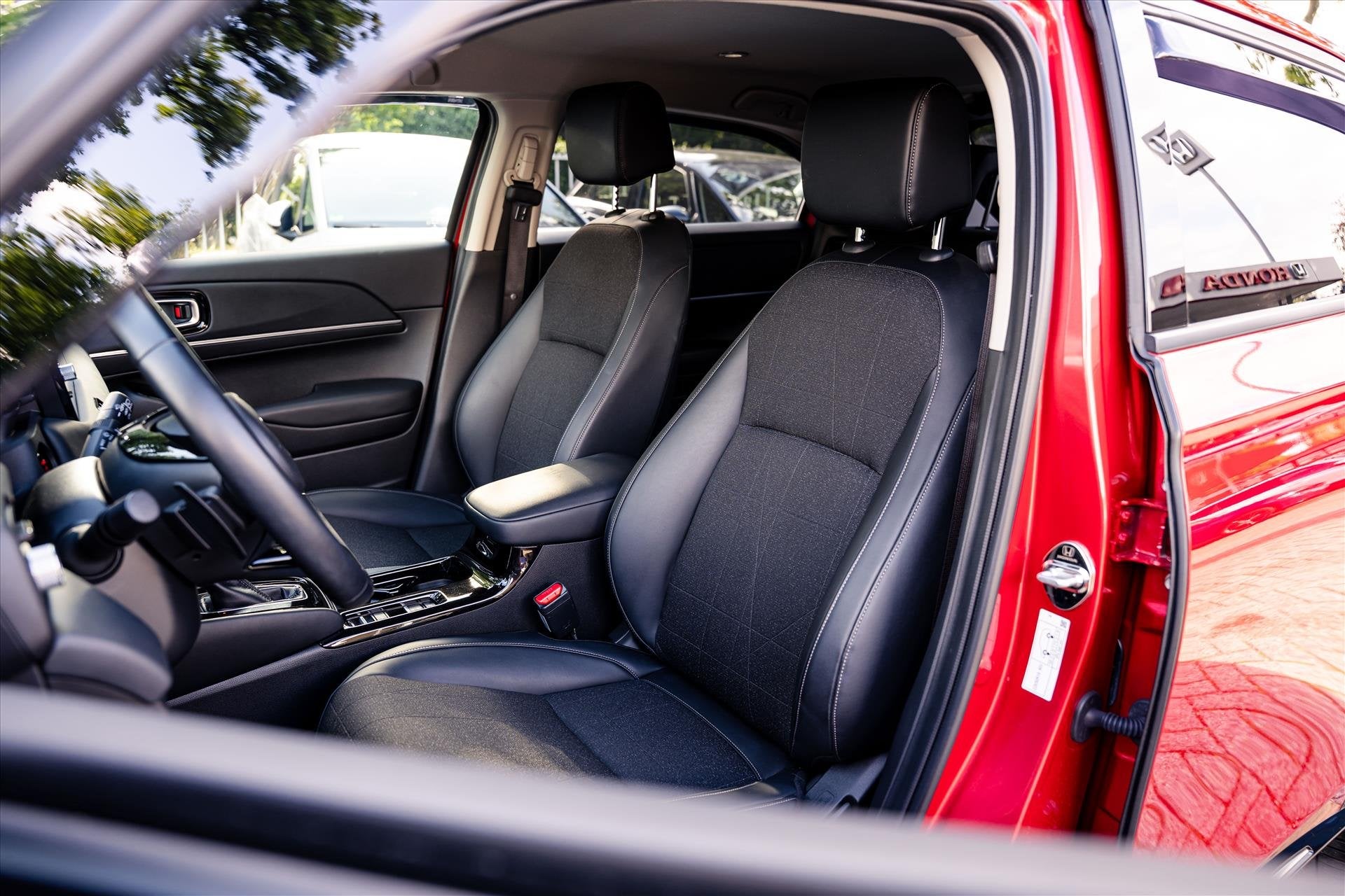 Honda HR-V 1.5 Full Hybrid | Advance | Privacy glass | Navig, Auto's, Dealer onderhouden, Leder en Stof, Lichtsensor, Hybride Elektrisch/Benzine