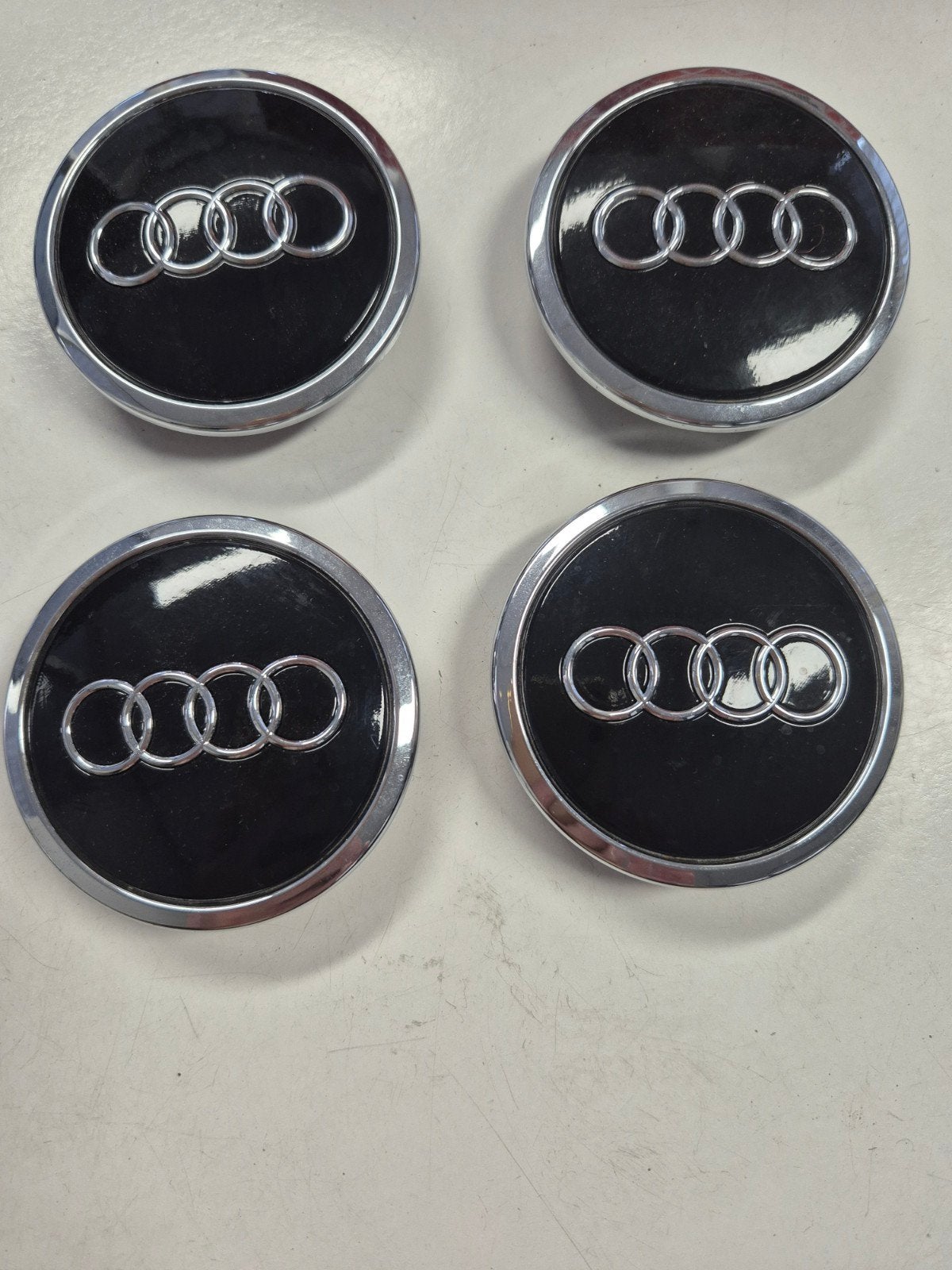 Set van 4 Audi naafdoppen - Zwart/Chroom, Ophalen of Verzenden, Gebruikt