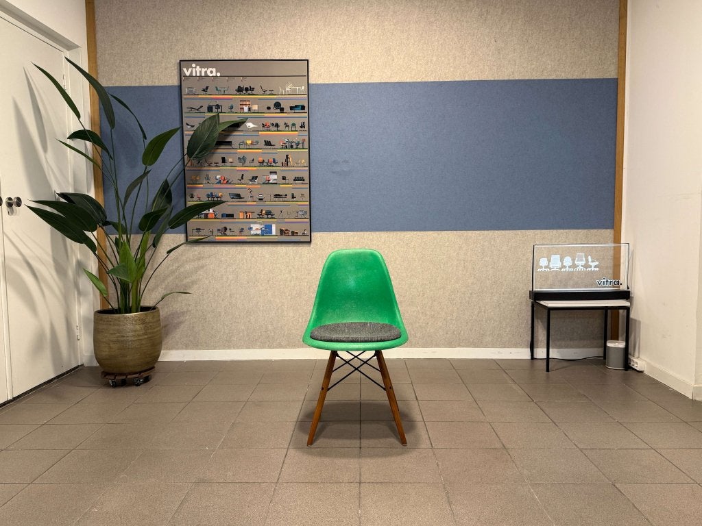 Herman Miller | Eames | DSW | Cadmium Green Fiberglass | 1x, Gebruikt, Drie, Herman Miller, Hout