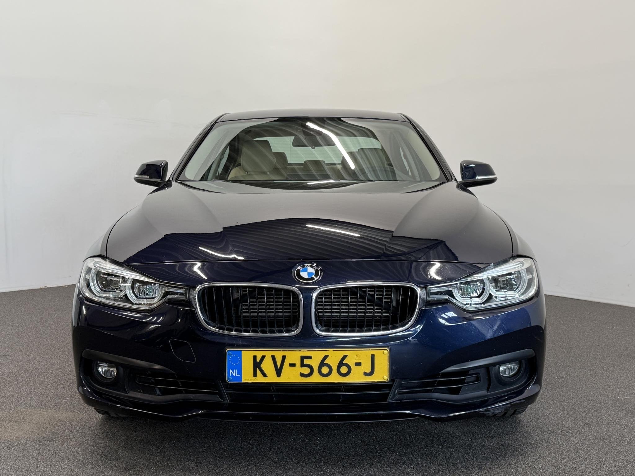 BMW 3-serie 330e Centennial High Executive Navigatie Profess, Automaat, Achterwielaandrijving, Gebruikt, 4 cilinders