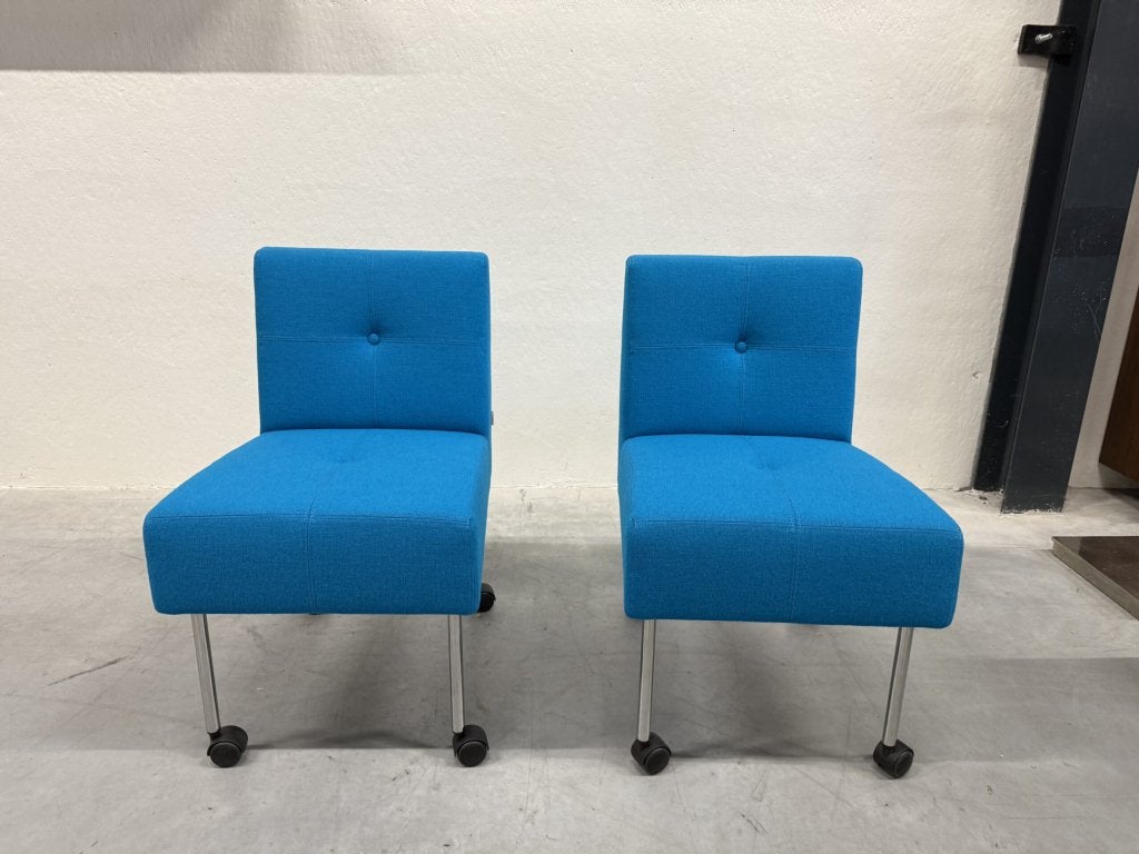 2 Nieuw Gelderland 7714 Knopenstoelen blauw stof wiel stoel, Twee, Blauw, Nieuw, Industrieweg 15