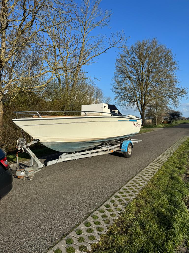 Stabiele consoleboot met trailer. Consoleboot opknapper, Overige merken, Gebruikt, Afdekzeil, Binnenboordmotor