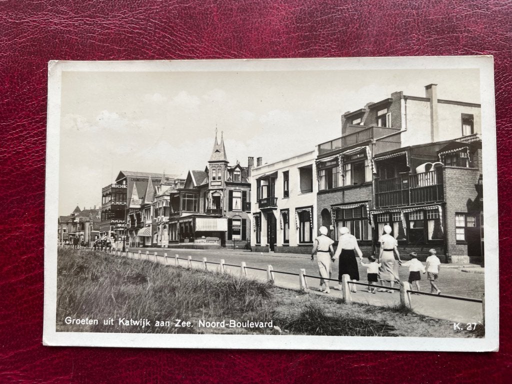 ansichtkaart v. Groeten uit Katwijk aan Zee, Noord-Boulevard, Verzenden, 1920 tot 1940, Zuid-Holland