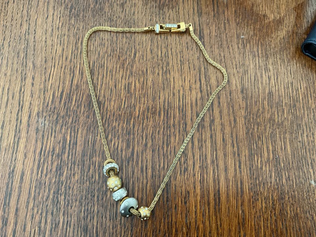 Elegante Swarovski ketting met gouden en zilveren kralen, Met kristal, Overige materialen, Ophalen of Verzenden, Zo goed als nieuw