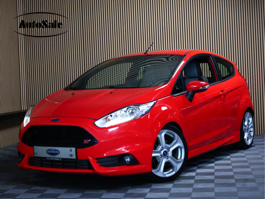 Ford Fiesta 1.6 ST1 LED RECARO TOPSTAAT AIRCO'13 (bj 2013), Voorwielaandrijving, 1596 cc, 1063 kg, Gebruikt