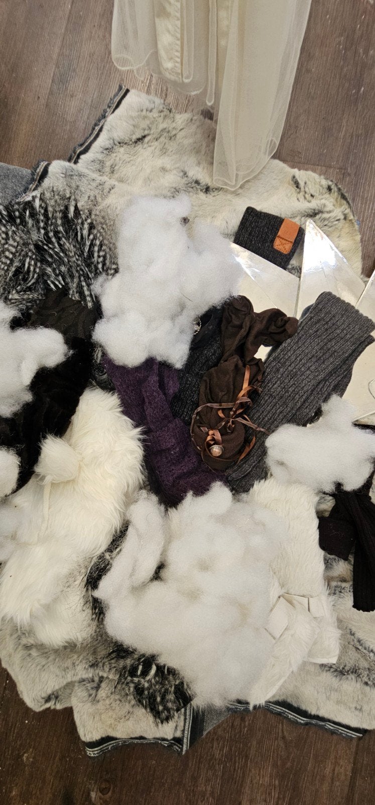 7,50 € KERST props  boodschappentas vol stukken bont ENZ, Diversen, Ophalen of Verzenden, Zo goed als nieuw