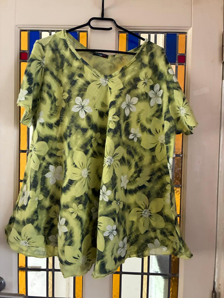 Zomerse tuniek met bloemenprint - Made in Italy, Kleding | Dames, Tops, Geel, Maat 42/44 (L), Nieuw, Ophalen of Verzenden