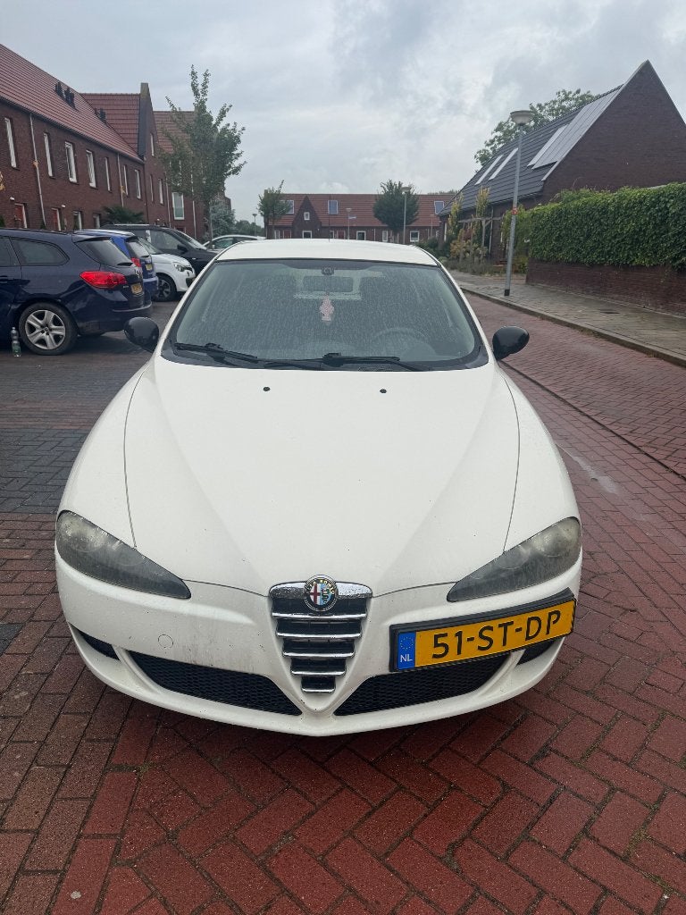 Alfa Romeo 147 1.6 T.spark 16V 88KW 5DR 2006 Wit, Auto's, Voorwielaandrijving, 1195 kg, USB, 4 cilinders