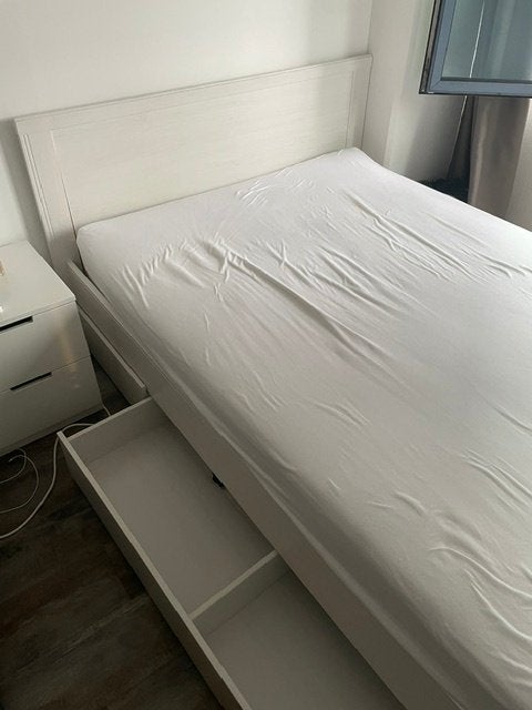 Tweepersoons Ikea bed frame met lades | 140 x 200, Ophalen, Gebruikt, Wit, Tweepersoons