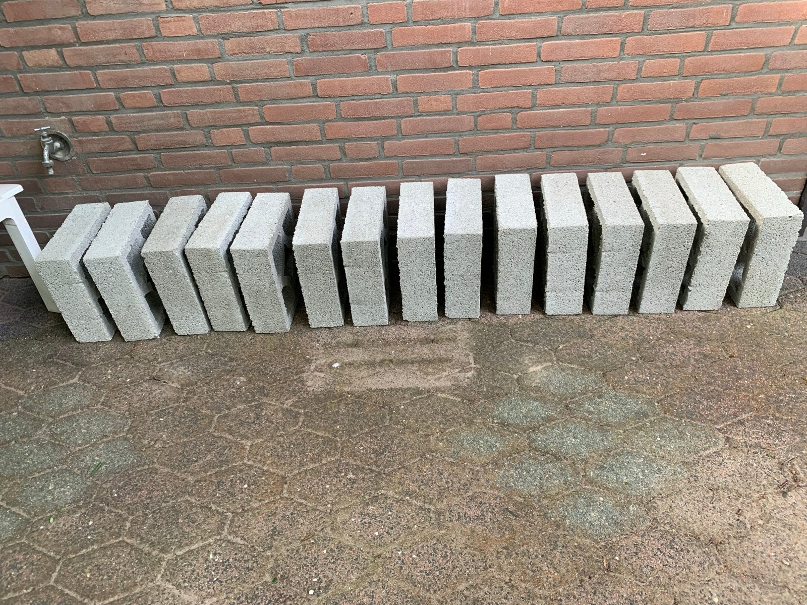 Betonblokken en sierbetonblokken, Doe-het-zelf en Verbouw, Metselstenen, Ophalen, Gebruikt, Beton