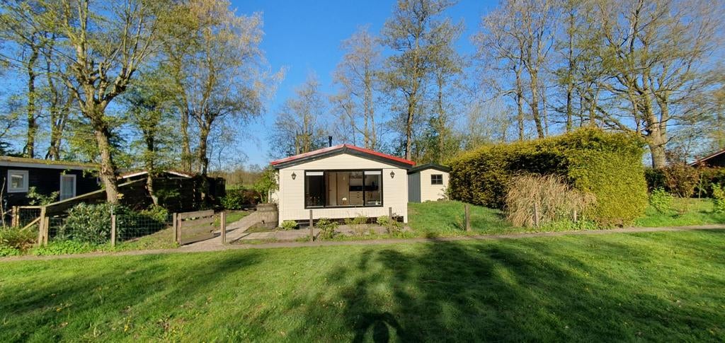 Te koop natuurhuisje, Huizen en Kamers, Recreatiewoningen te koop, Verkoop zonder makelaar, Chalet, Friesland, 1 slaapkamers