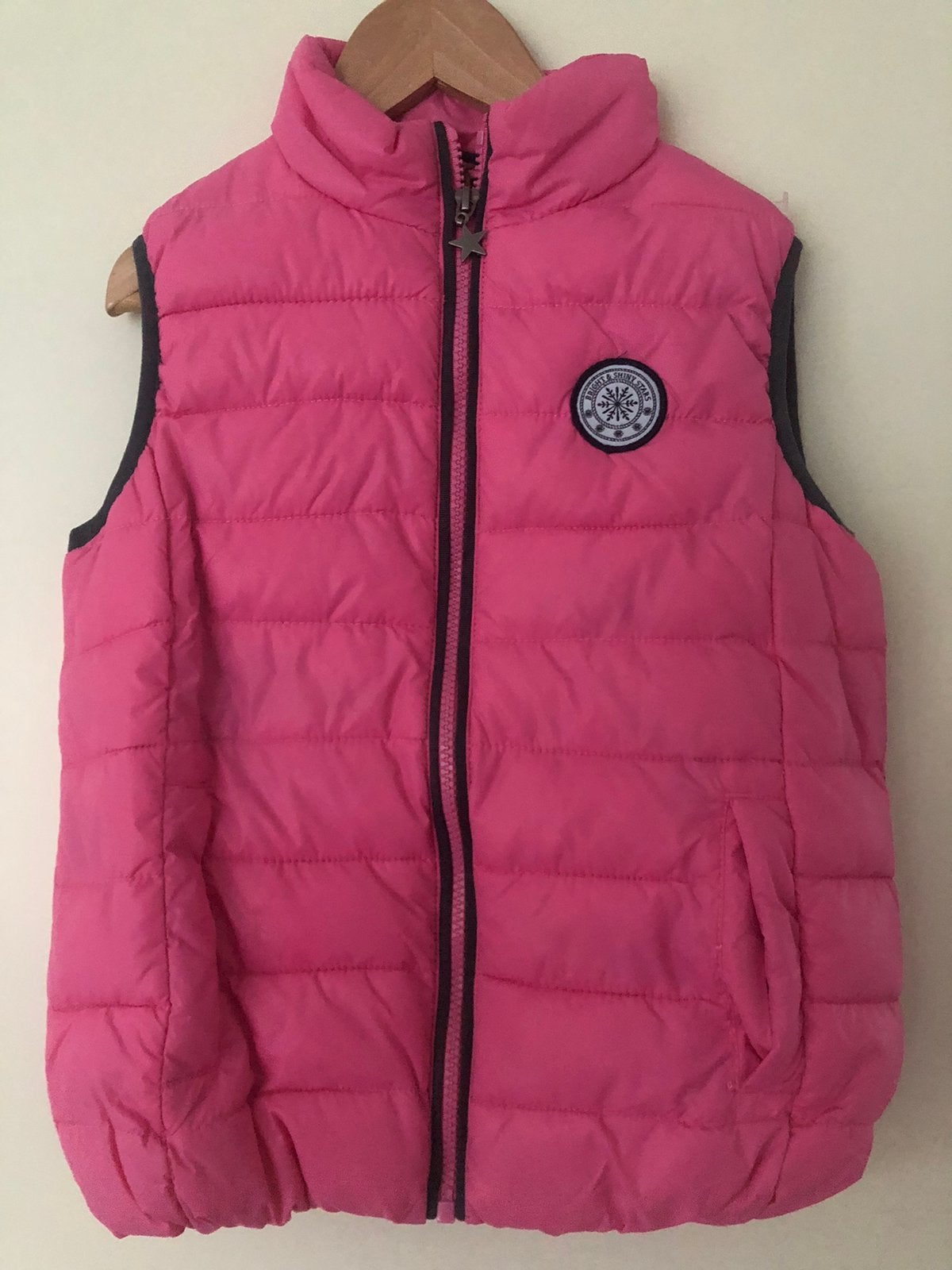 Meisjes bodywarmer mt 128 in het roze - nieuw!!, Ophalen, Nieuw, Meisje, Overige typen