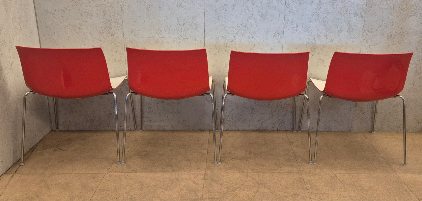 4x Arper design stoelen rood/wit – set van 4, Ophalen, Kunststof, Gebruikt, Arper