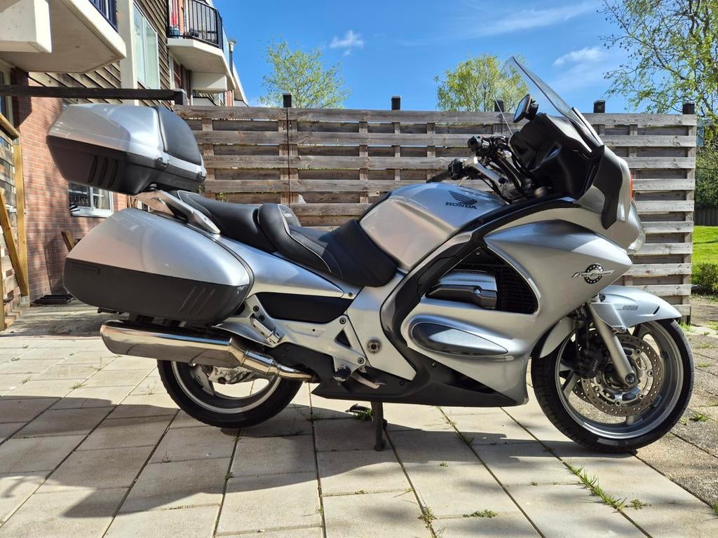 Honda ST1300 Pan European - Comfortabele Toermotor, Motoren, Motoren | Honda, 4 cilinders, Motorrijbewijs A, Gebruikt, Particulier