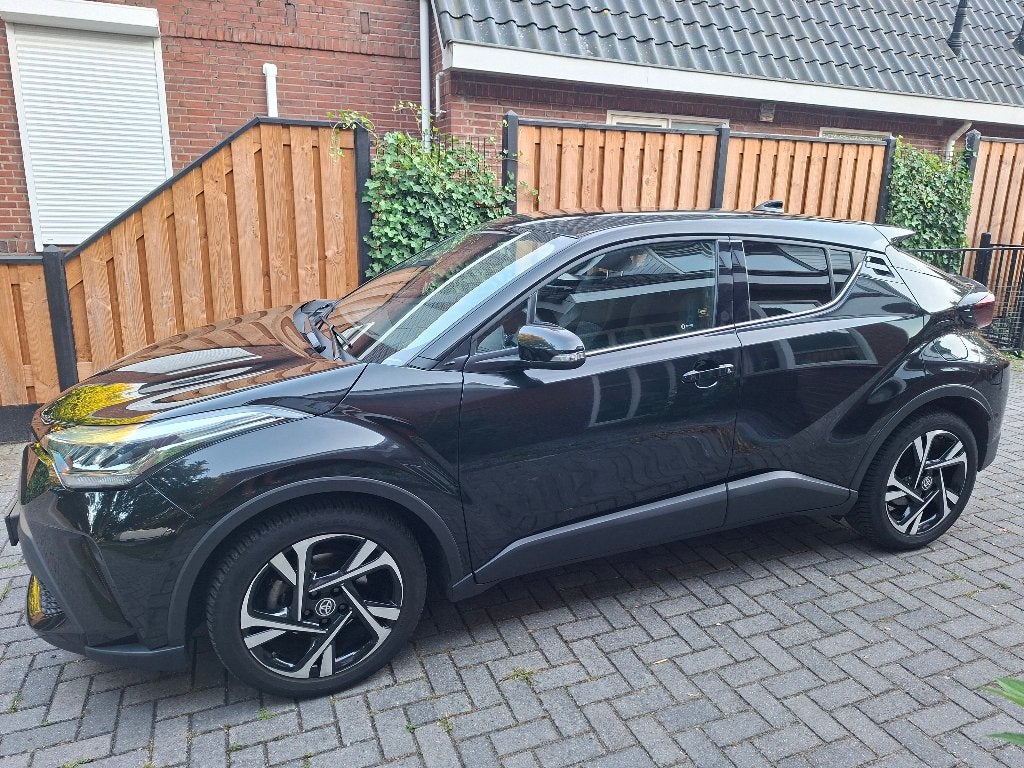 Toyota C-HR 2.0 Hybrid 184pk CVT 2022 Zwart, Stof, 725 kg, 4 cilinders, Adaptive Cruise Control