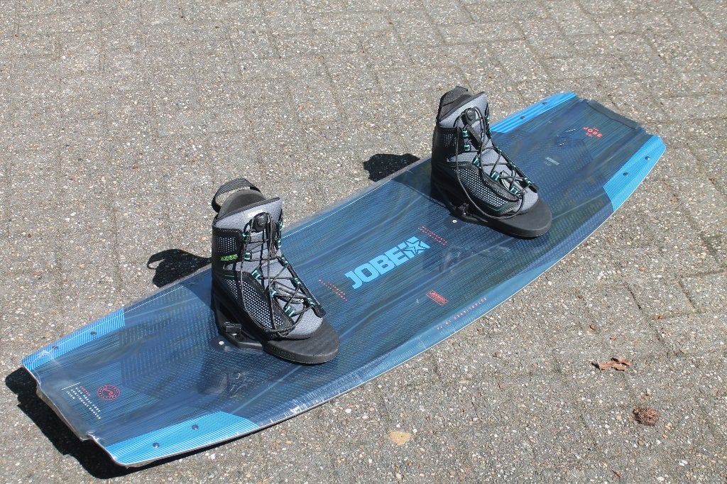 Jobe Vertex wakeboard 1.41 mtr + universele bindingen tm 47, Ophalen, Nieuw