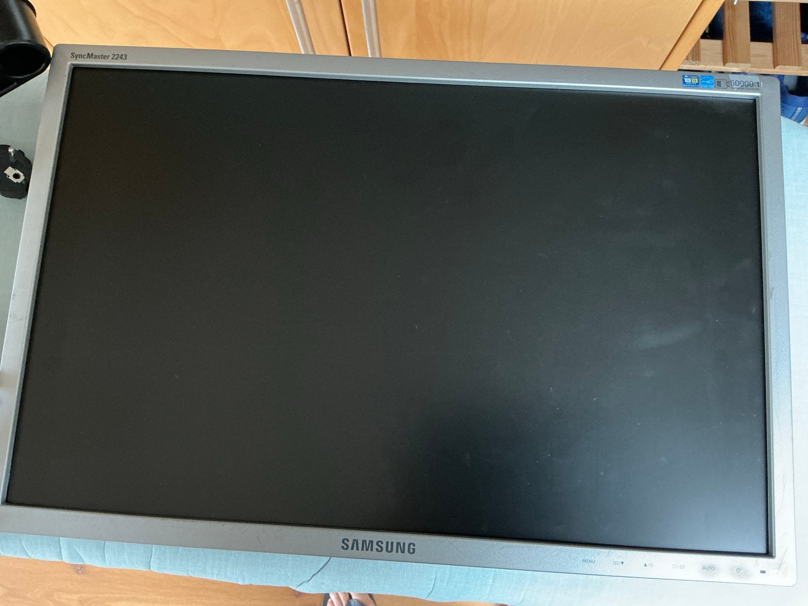 Samsung SyncMaster 2243 monitor + bureausteun, Ophalen, Gebruikt, In hoogte verstelbaar, Overige resoluties