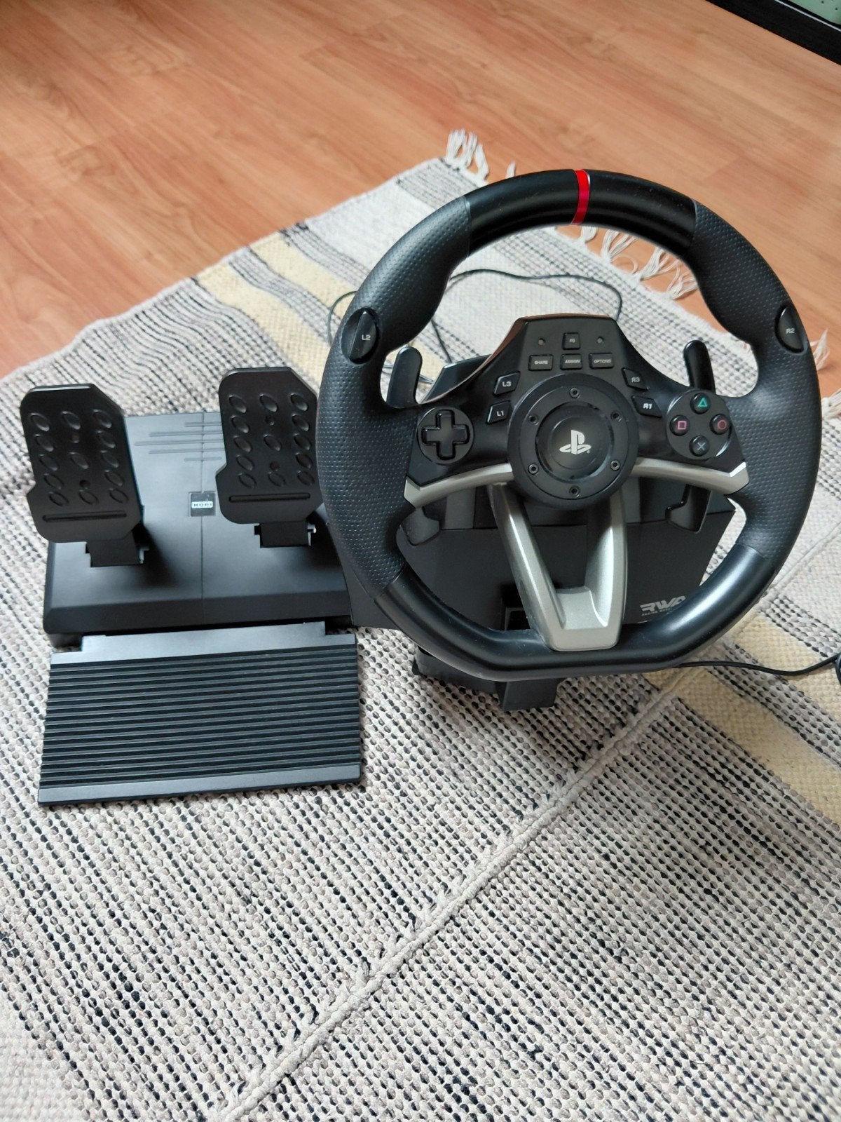 Race stuur en pedalen voor PlayStation 4/PC, Racestuur, Force feedback, Zo goed als nieuw, Hori