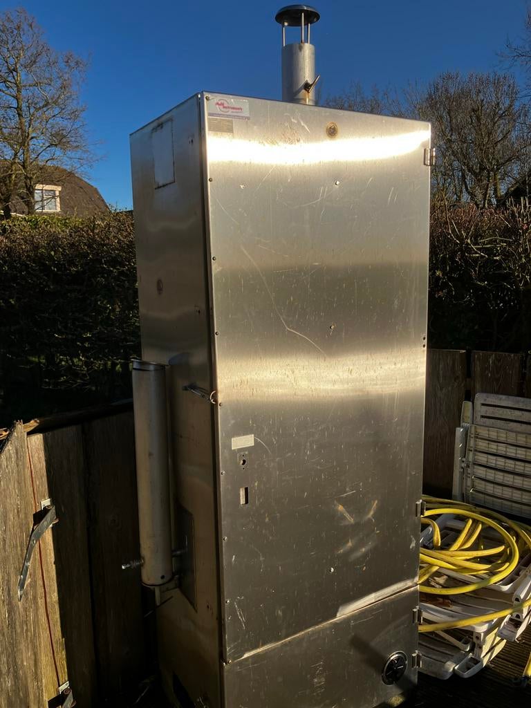 Grote geisoleerrde RVS rookkast bekleed met eikenhout, Ophalen, Nieuw, Zelfbouw